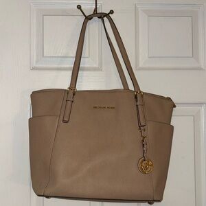 Michael Kors tote